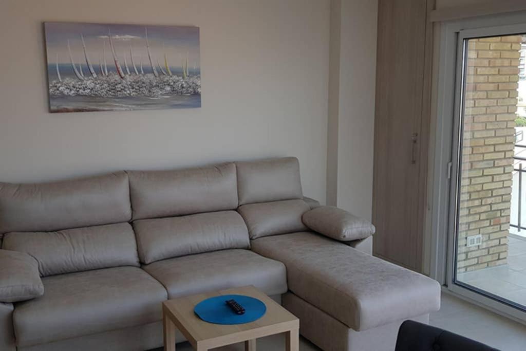 Apartamento Junto Al Mar En Puerto Marina Apartment Benalmadena Luaran gambar