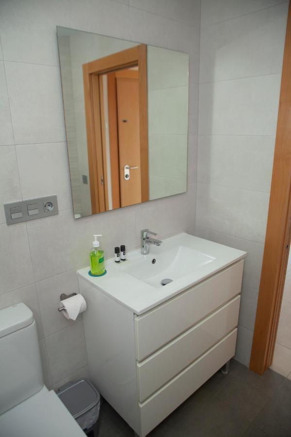 Apartamento Junto Al Mar En Puerto Marina Apartment Benalmadena Luaran gambar
